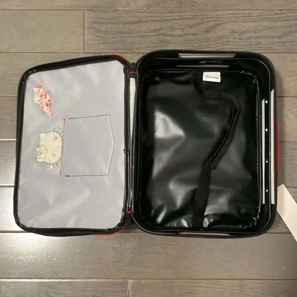 NWOT Y2K Vintage 2001 Hello Kitty Small Suitcase or Storage Case - Picture 6 of 16